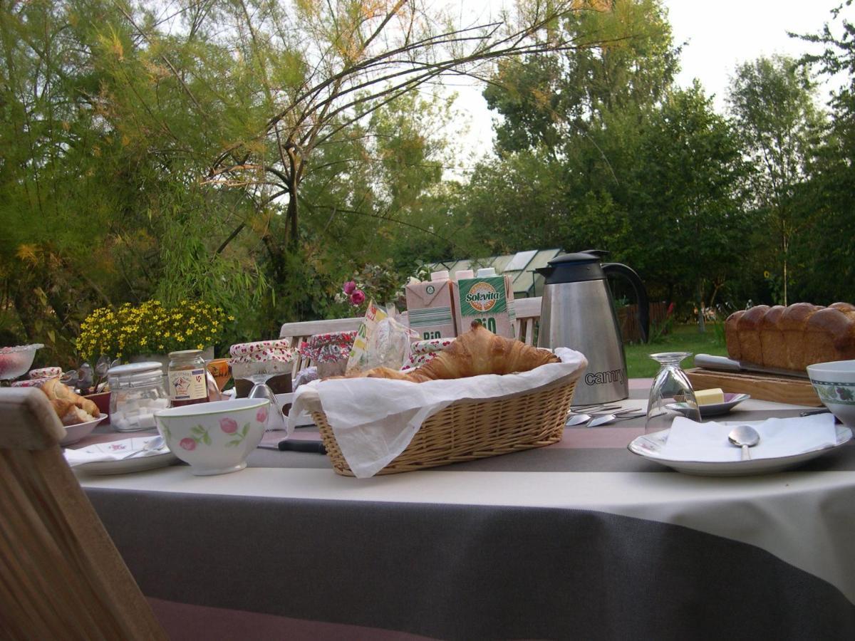 L'Ancien Prieure Bed & Breakfast Saint-Jean-de-la-Motte Exterior foto