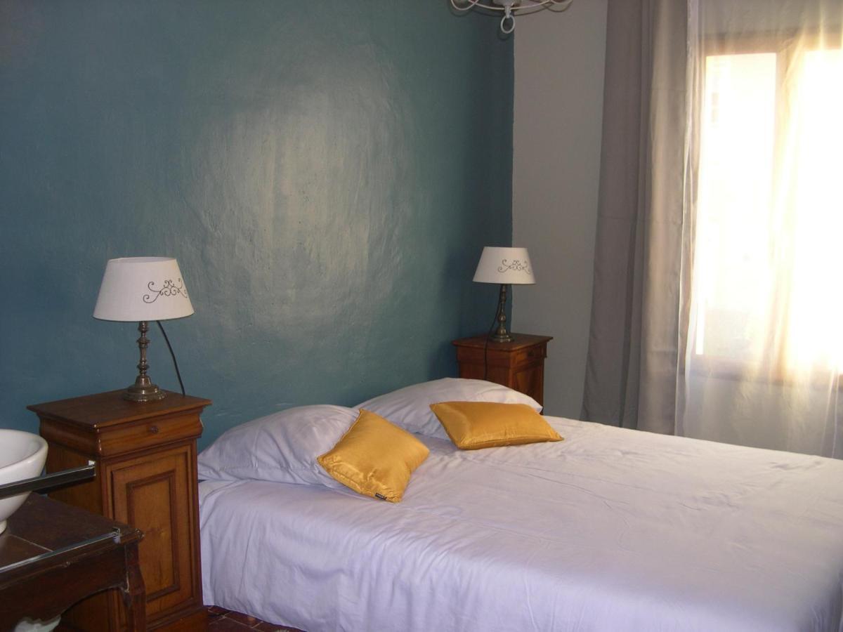 L'Ancien Prieure Bed & Breakfast Saint-Jean-de-la-Motte Exterior foto